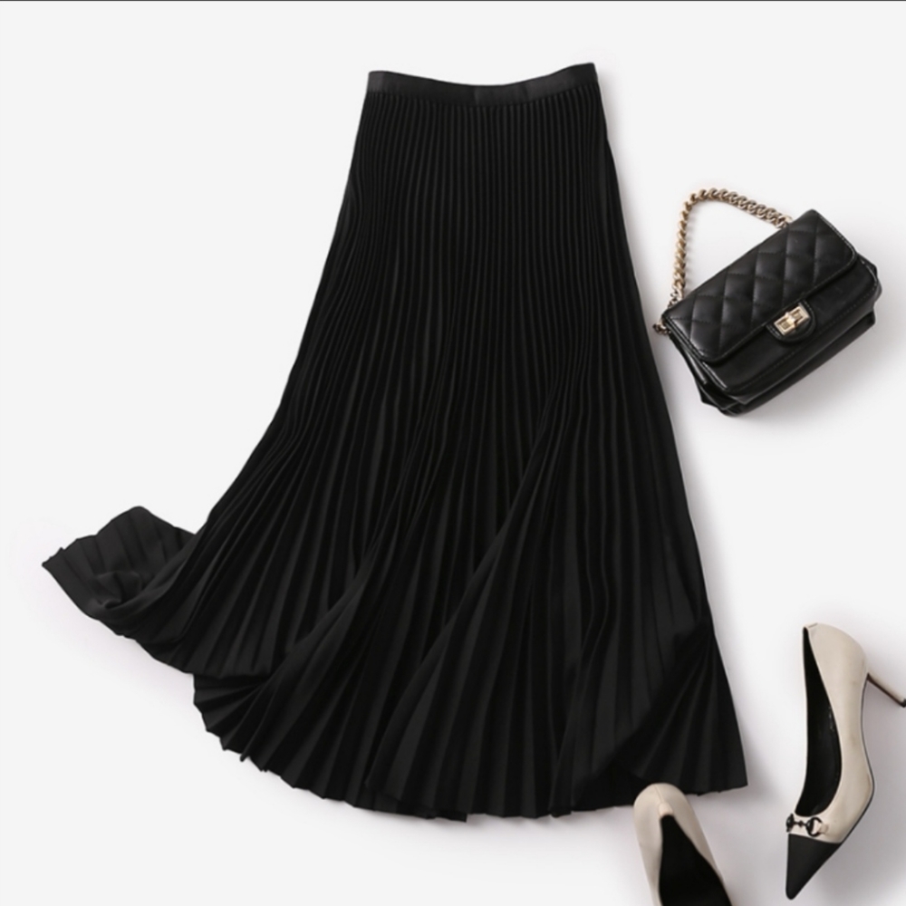 Pleated skirt